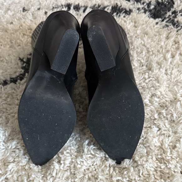 Steve Madden Elegant Black Leather Ankle Boots 7.5 - Picture 7 of 8